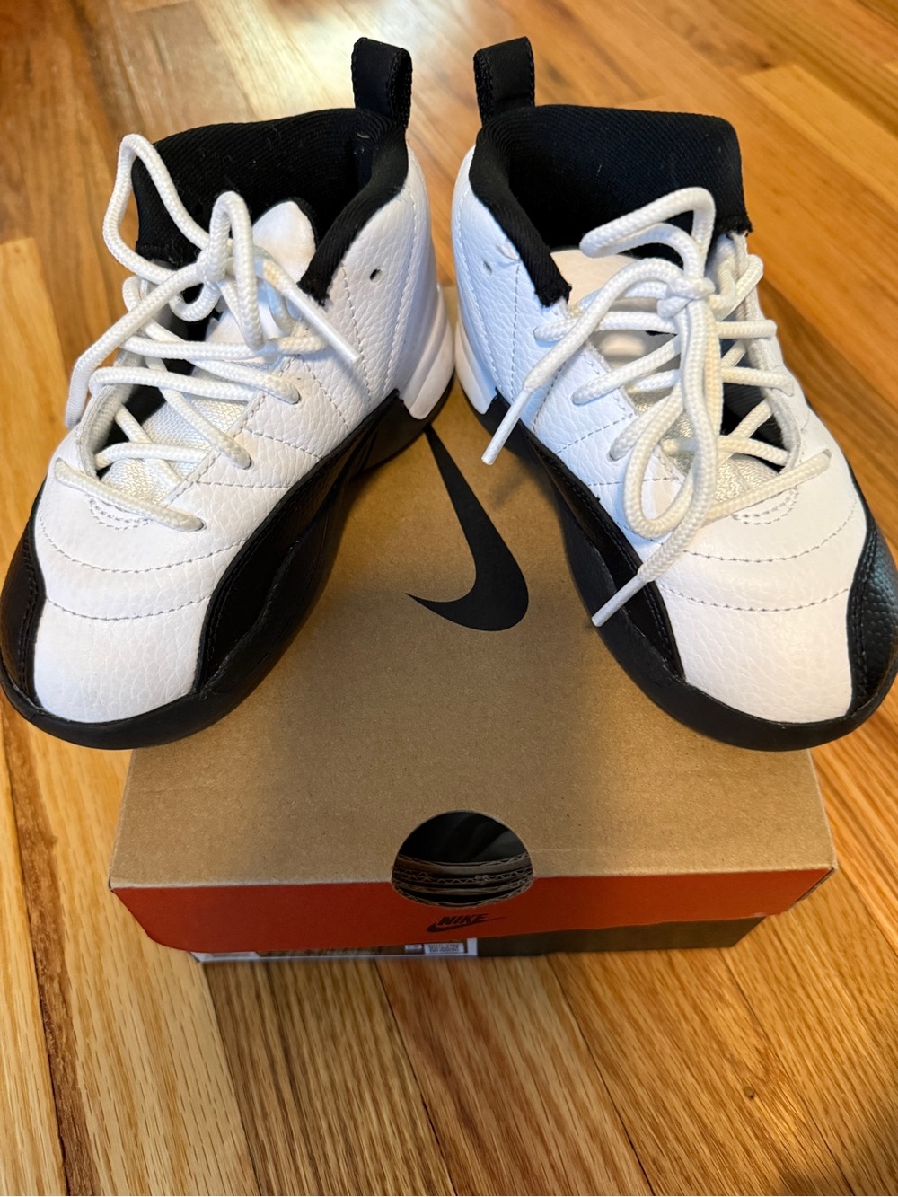 Jordan 12 Retro - Picture 5 of 6